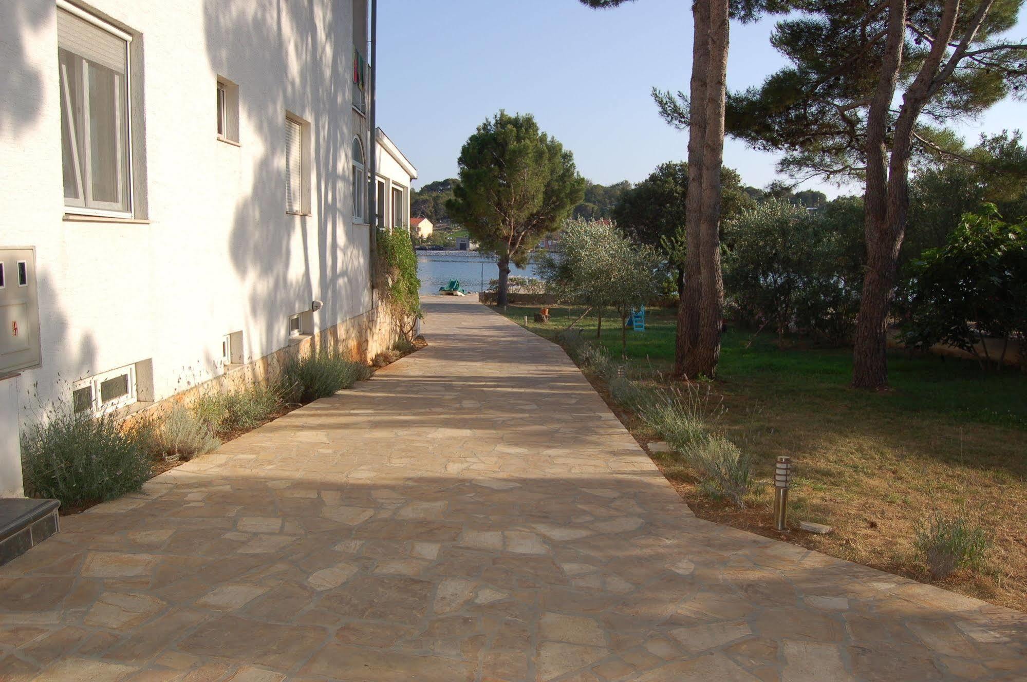 Gorgonia Apartments & Suites Verunic Bagian luar foto