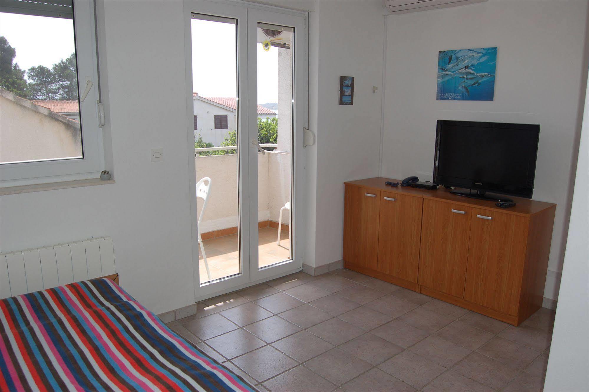 Gorgonia Apartments & Suites Verunic Bagian luar foto