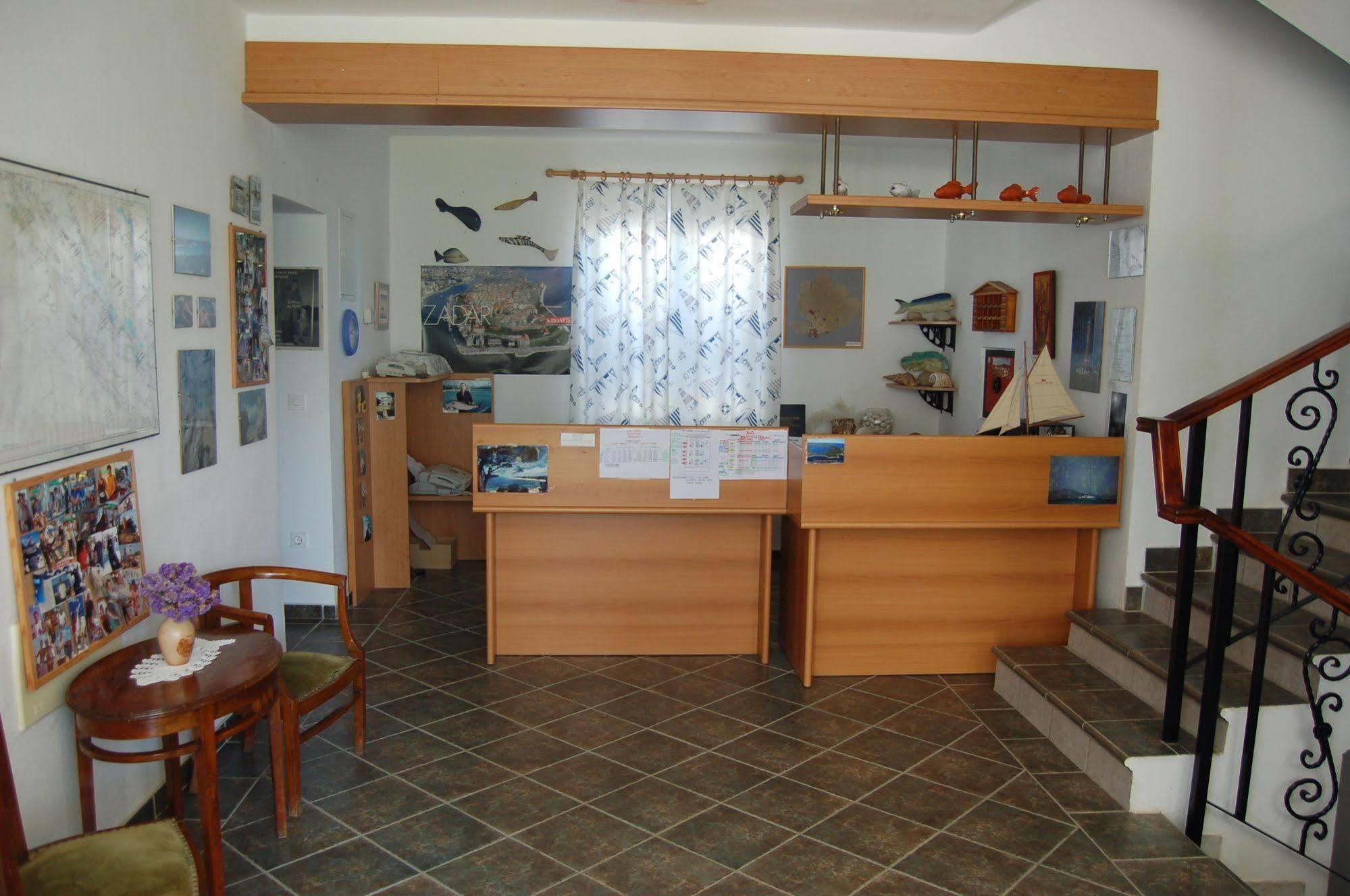 Gorgonia Apartments & Suites Verunic Bagian luar foto